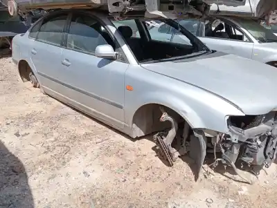 Pezzo di ricambio per auto di seconda mano ALZACRISTALLI ANTERIORE DESTRO per VOLKSWAGEN PASSAT B5 (3B2)  Riferimenti OEM IAM   