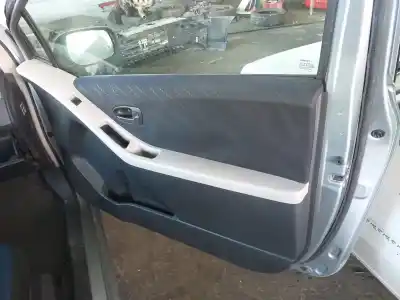 Second-hand car spare part interior right front handle for toyota yaris (ncp1/nlp1/scp1) 1.3 expo oem iam references 