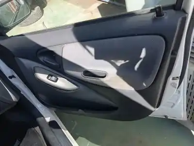 Автозапчастина б/у регулятор переднього правого скла для toyota yaris (ncp1/nlp1/scp1) 1.3 16v cat посилання на oem iam 