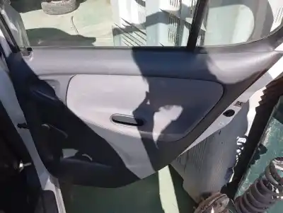 Автозапчастина б/у обликка задніх правіх дверей для toyota yaris (ncp1/nlp1/scp1) 1.3 16v cat посилання на oem iam 