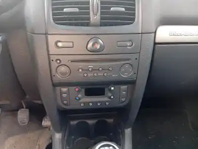 Автозапчасти б/у климат-контроль за renault clio ii fase ii (b/cb0) base authentique 82 cv / 60 kw ссылки oem iam 
