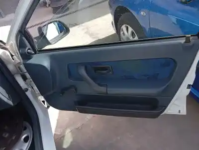 Peça sobressalente para automóvel em segunda mão forra / revestimento da porta dianteira direita por renault clio i fase i+ii (b/c57) 1.4 referências oem iam 