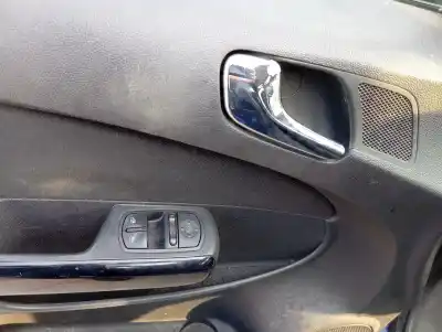 Peça sobressalente para automóvel em segunda mão botão / interruptor elevador vidro dianteiro esquerdo por opel corsa d catch me referências oem iam 
