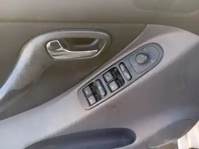 Peça sobressalente para automóvel em segunda mão puxador interior dianteiro esquerdo por seat leon (1m1) 1.9 tdi referências oem iam 