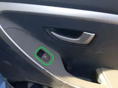 Second-hand car spare part REAR RIGHT POWER WINDOW SWITCH for HYUNDAI I30 (GD)  OEM IAM references    Second-hand car spare part REAR RIGHT POWER WINDOW SWITCH for HYUNDAI I30 (GD)  OEM IAM references