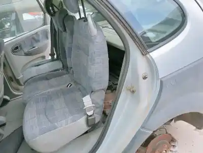 Автозапчасти б/у центральный задний ремень безопасности за renault scenic rx4 (ja0) 2.0 16v dynamique ссылки oem iam 