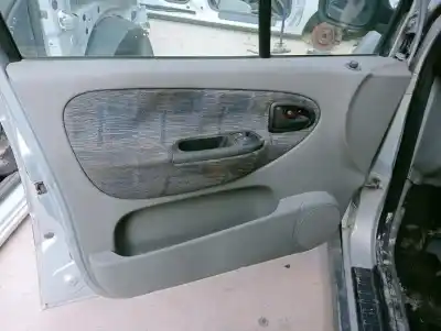 Автозапчасти б/у выключатель левого переднего окна за renault scenic rx4 (ja0) 2.0 16v dynamique ссылки oem iam 