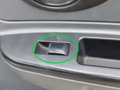 Автозапчастина б/у передній правий віконний вимикач для CHEVROLET MATIZ 1.0 S Посилання на OEM IAM   