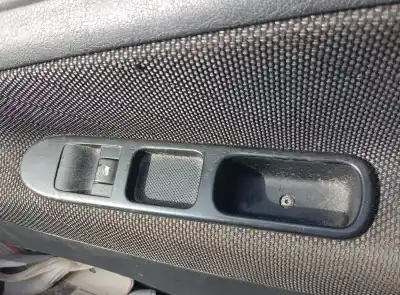 Автозапчастина б/у передній правий віконний вимикач для PEUGEOT 207 XS Pack Посилання на OEM IAM   