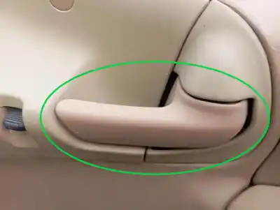 Автозапчастина б/у усередині передня права ручка для chrysler voyager (gs) 2.5 td посилання на oem iam 