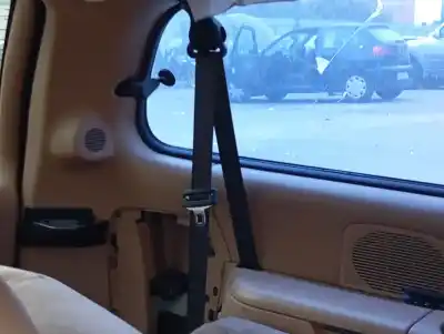 Автозапчастина б/у задній лівий ремін безпеки для chrysler voyager (gs) 2.5 td посилання на oem iam 