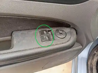 Peça sobressalente para automóvel em segunda mão botão / interruptor elevador vidro dianteiro esquerdo por ford focus berlina (cap) ghia referências oem iam 
