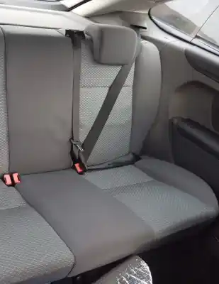 Peça sobressalente para automóvel em segunda mão bancos traseiros esquerdos por ford focus berlina (cap) ambiente (d) referências oem iam   