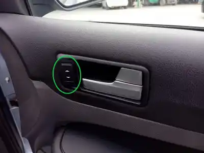Peça sobressalente para automóvel em segunda mão botão / interruptor elevador vidro dianteiro direito por ford focus berlina (cap) ambiente (d) referências oem iam 