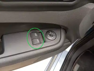 Peça sobressalente para automóvel em segunda mão botão / interruptor elevador vidro dianteiro esquerdo por ford focus berlina (cap) ambiente (d) referências oem iam 