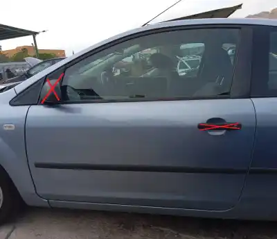 Peça sobressalente para automóvel em segunda mão porta da frente esquerda por ford focus berlina (cap) ambiente (d) referências oem iam 