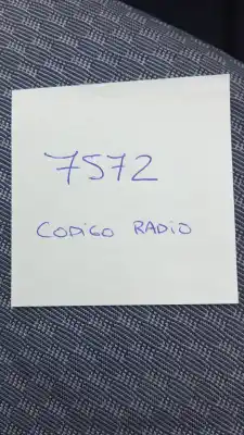 Peça sobressalente para automóvel em segunda mão sistema de áudio / rádio cd por ford focus berlina (cap) ambiente (d) referências oem iam 