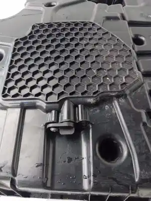 Recambio de automóvil de segunda mano de DEPOSITO ADBLUE para CITROEN C3 AIRCROSS Shine 102 CV / 75 KW referencias OEM IAM   