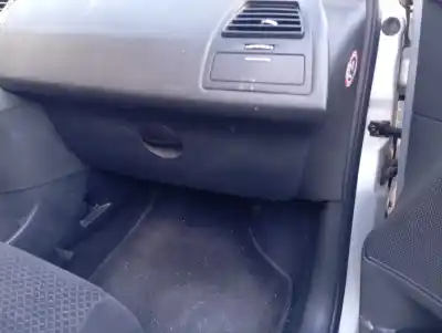 Second-hand car spare part GLOVE COMPARTMENT for CITROEN C4 BERLINA Collection OEM IAM references   