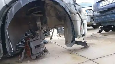 Tweedehands auto-onderdeel RECHTS VOOR WIEL ARCH voor TOYOTA COROLLA (_E12_) 1.4 VVT-i (ZZE120_) OEM IAM-referenties   