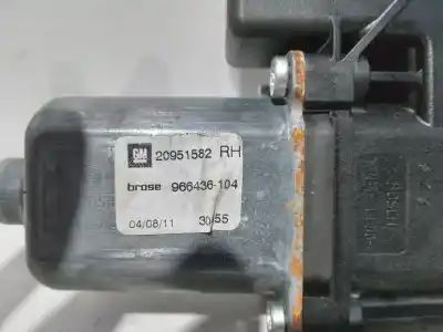 Tweedehands auto-onderdeel RAAMMOTOR RECHTS VOOR voor OPEL INSIGNIA A SEDÁN (G09) 2.0 CDTI (69) OEM IAM-referenties 966432108  