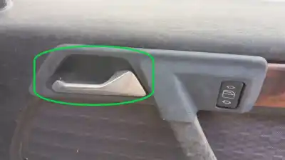 Pièce détachée automobile d'occasion POIGNÉE INTÉRIEURE AVANT DROITE pour MERCEDES-BENZ CLASE E (W124) FAMILIAR 280 TE / E 280 (124.088) 197 CV / 145 KW Références OEM IAM   