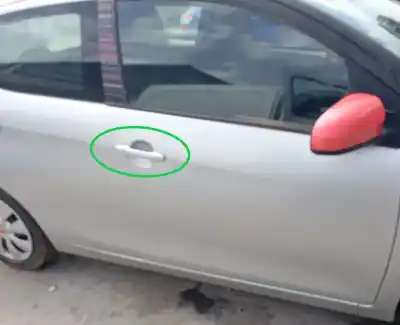 Pièce détachée automobile d'occasion POIGNÉE DE PORTE AVANT DROITE pour CITROEN C1 II (PA_, PS_) 1.2 VTI 82 Références OEM IAM   