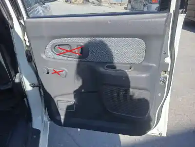 Peça sobressalente para automóvel em segunda mão FORRA / REVESTIMENTO DA PORTA TRASEIRA DIREITA por MITSUBISHI L 200 (K6/7) 2500 TD American Spirit Referências OEM IAM   