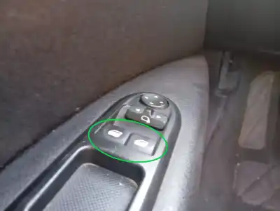 Pezzo di ricambio per auto di seconda mano interruttore alzacristalli anteriore sinistro per peugeot 407 sr confort riferimenti oem iam 