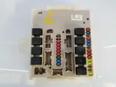 Second-hand car spare part fuse box unit for nissan navara pick-up (d40m) king cab se 4x4 oem iam references 284b6eb30c e3-b4-23-4 