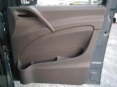 Peça sobressalente para automóvel em segunda mão forra / revestimento da porta dianteira direita por mercedes-benz vito (w639) basic, combi 111 cdi largo (639.603) referências oem iam 63972701717d53  