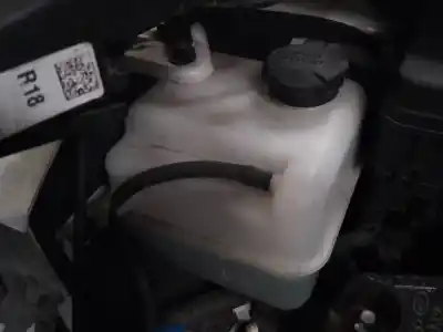 Peça sobressalente para automóvel em segunda mão depósito de expansão por kia carens ( ) drive referências oem iam 