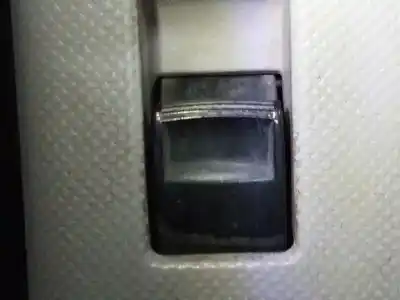 Peça sobressalente para automóvel em segunda mão Botão / Interruptor Elevador Vidro Dianteiro Direito por TOYOTA YARIS (KSP9/SCP9/NLP9) Blue Referências OEM IAM   