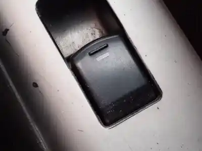 Peça sobressalente para automóvel em segunda mão botão / interruptor elevador vidro traseiro direito por nissan pathfinder (r51) 2.5 dci xe referências oem iam 