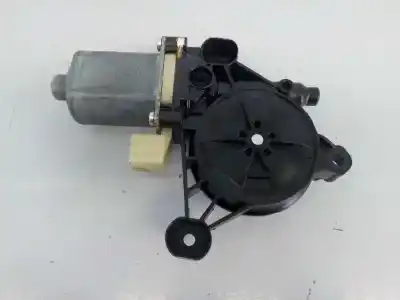 Pièce détachée automobile d'occasion Moteur Lève Vitre Avant Gauche pour VOLKSWAGEN GOLF VII LIM. (5G1) Edition BlueMotion Références OEM IAM 5Q0959801B E1-B6-28-1 