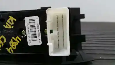 Second-hand car spare part left front power window switch for kia cee´d emotion oem iam references 935701h021 e3-a3-28-1 