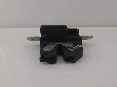 Second-hand car spare part trunk lock for lancia delta (181) platino oem iam references 55701971 e3-a4-3-3 