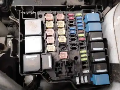 Автозапчасти б/у БЛОК РЕЛЕ/ПРЕДОХРАНИТЕЛЕЙ за FORD FIESTA (CCN)  ссылки OEM IAM   