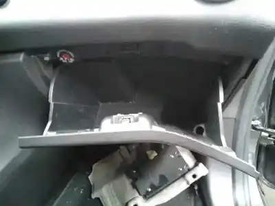 Pezzo di ricambio per auto di seconda mano scatola di guanti per ford fiesta (ccn) titanium riferimenti oem iam   