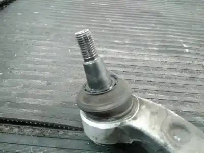 Peça sobressalente para automóvel em segunda mão braço de suspensão inferior dianteiro direito por audi a4 berlina (b8) básico referências oem iam 8k0407695e p1-a4-24 