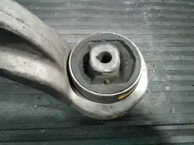Peça sobressalente para automóvel em segunda mão braço de suspensão inferior dianteiro direito por audi a4 berlina (b8) básico referências oem iam 8k0407695e p1-a4-24 