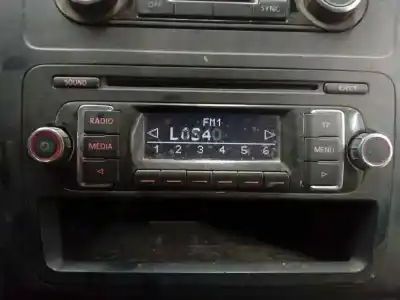 Recambio de automóvil de segunda mano de SISTEMA AUDIO / RADIO CD para VOLKSWAGEN CADDY KA/KB (2C)  referencias OEM IAM   