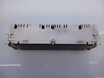 Pièce détachée automobile d'occasion écran multifonctions pour peugeot 407 st confort références oem iam 9657882780  102477517