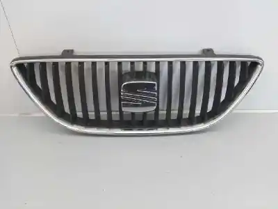 Second-hand car spare part front grille for seat exeo berlina (3r2)  oem iam references 3r0853679 p2-a2-23 