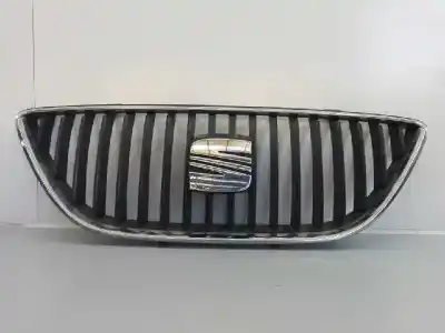 Second-hand car spare part front grille for seat exeo berlina (3r2)  oem iam references 3r0853679 p2-a2-23 