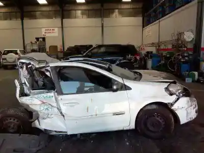 Pièce détachée automobile d'occasion moteur complet pour renault clio iii expression références oem iam k9k770 m1-a2-78 