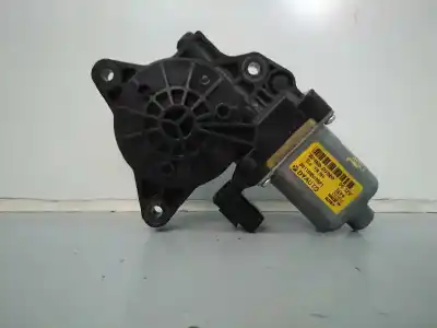 Recambio de automóvil de segunda mano de MOTOR ELEVALUNAS DELANTERO DERECHO para HYUNDAI TUCSON  referencias OEM IAM 82460D7000  