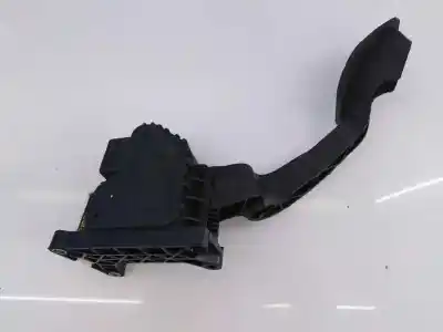 Second-hand car spare part accelerator pedal for opel corsa d cosmo oem iam references 13305804 e3-a5-17-2 