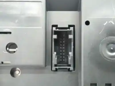 Peça sobressalente para automóvel em segunda mão quadrante por bmw serie 1 berlina (e81/e87) 120d referências oem iam 102495585 e3-a2-28-1 916682302