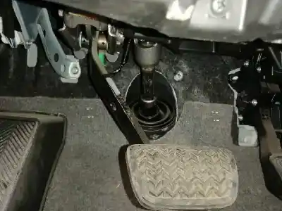 Peça sobressalente para automóvel em segunda mão pedal de travão por toyota land cruiser (j15) gx referências oem iam 